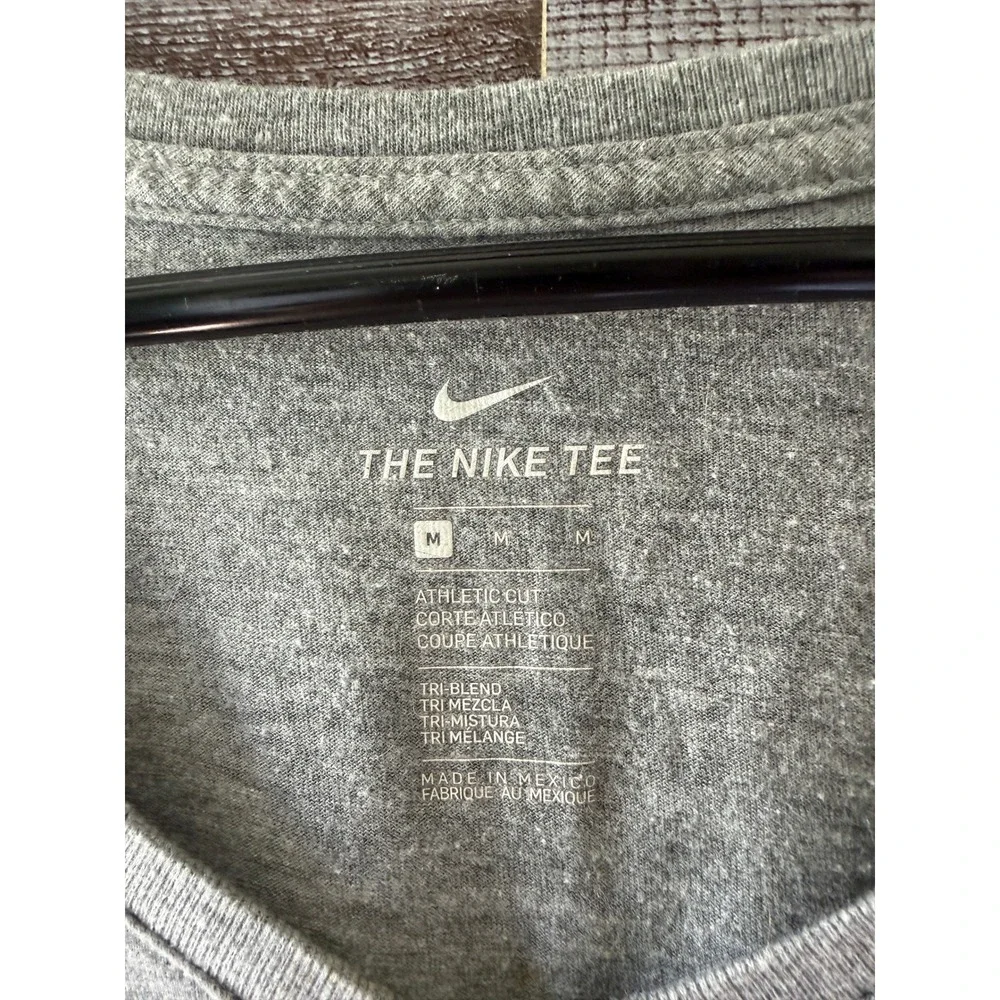 Nike Women's Boston Red Sox Do Damage V-Neck Short-Sleeved T-Shirt Medium Gray